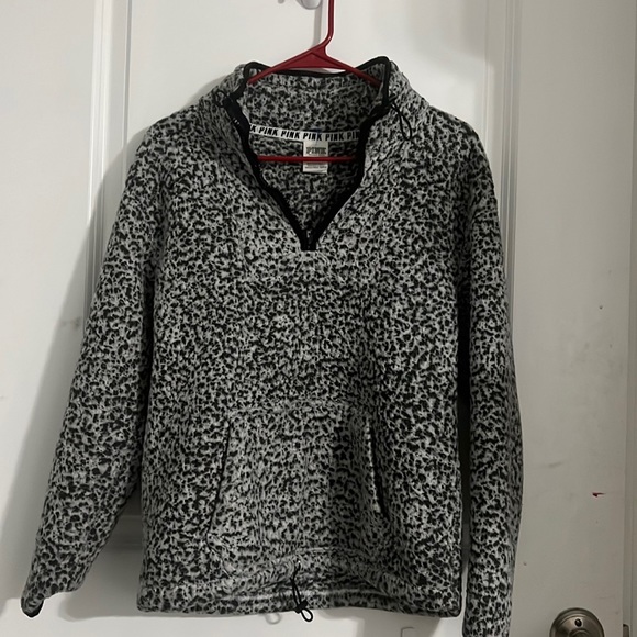 zip up; worn a few times, looks like new - Picture 1 of 3